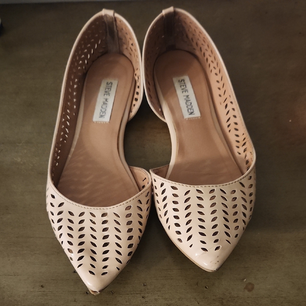 Steve Madden Beige Cutout Flats